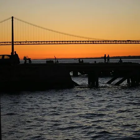 Vila, Piscina,praia, 20 Km Lisboa Сasa de vacaciones Corroios