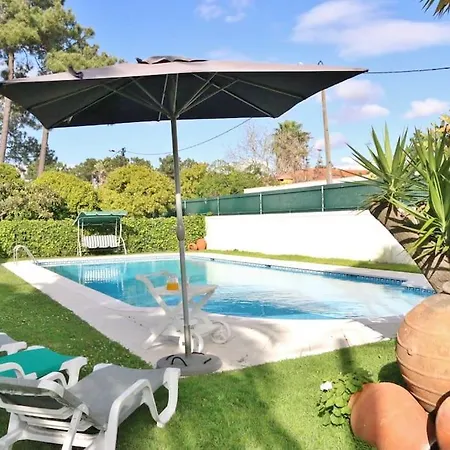 Vila, Piscina,praia, 20 Km Lisboa *